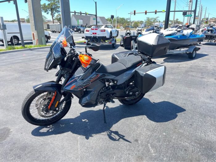 2021 KTM 890 adventure